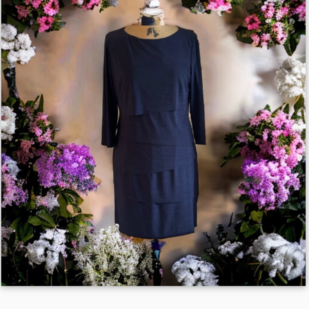 Tahari Arthur S. Levine Dress Navy Blue Tiered-Sz6 NWOT-Flattering! - Picture 5 of 15